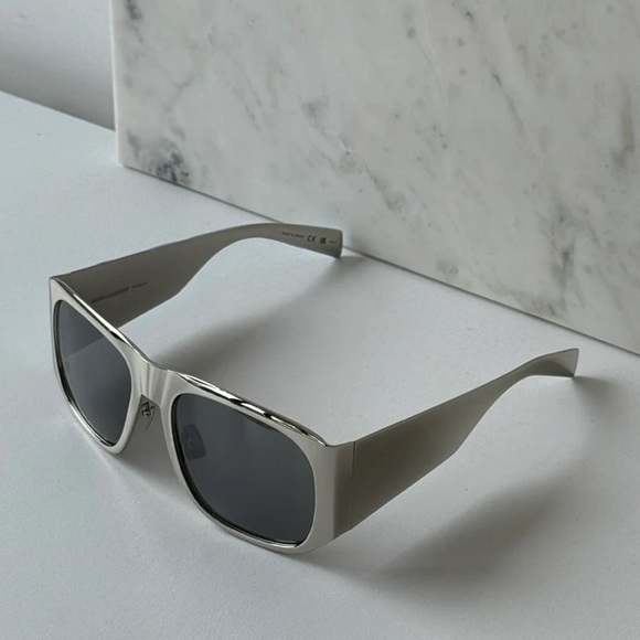 SAINT LAURENT SL636 OVERSIZED SUNGLASSES IN SILVER